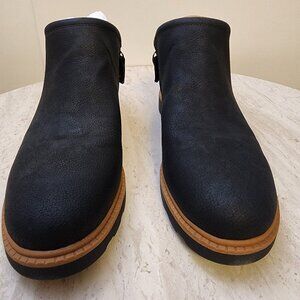 Dr. Scholls womens Margo Lug Sole Chelsea Booties Black Faux Leather - b029